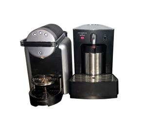 Nespresso apparaat met losse melkopschuimer